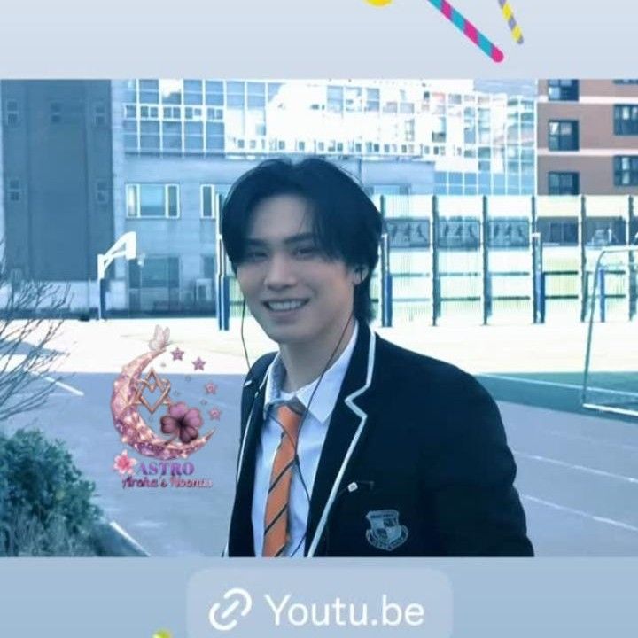 A moment captured by Rocky's fan