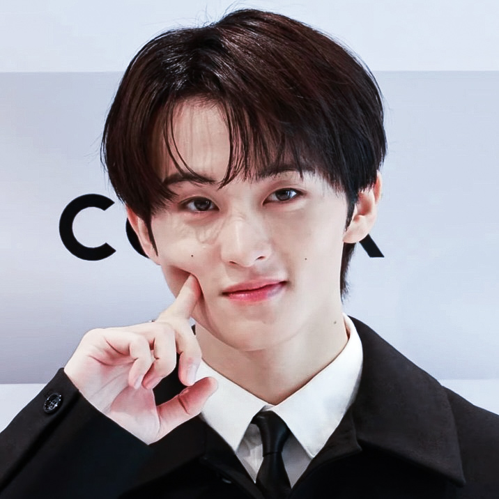 Behind-the-scenes cut of Mark (NCT 127, NCT DREAM)