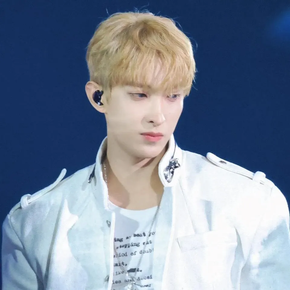 Latest photo of DK (SEVENTEEN)
