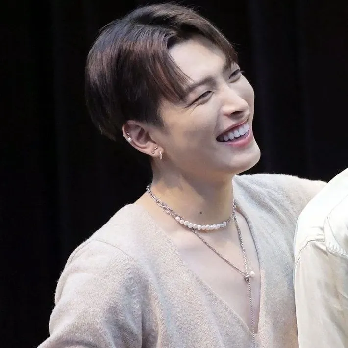 Recent activity shot of Hongjoong (ATEEZ)