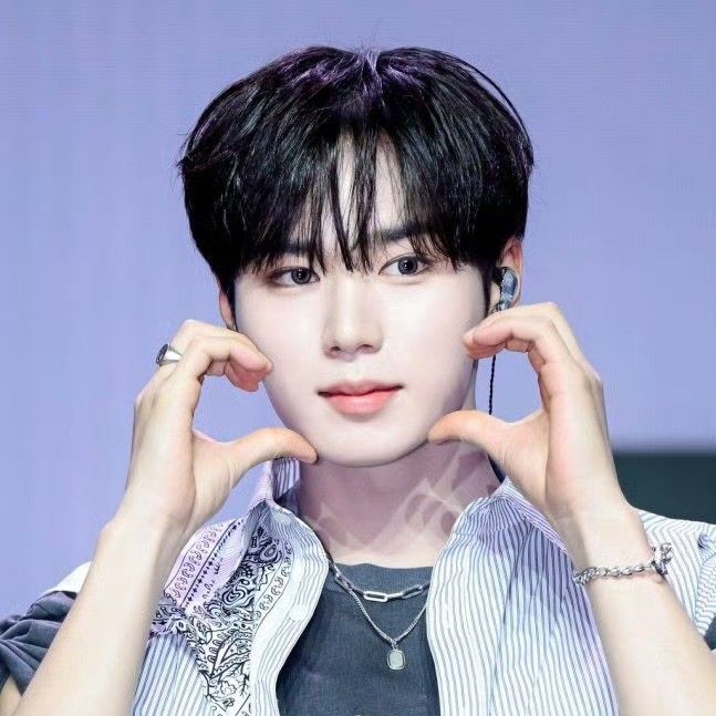 A moment captured by Kim Junseo (ALPHA DRIVE ONE)'s fan