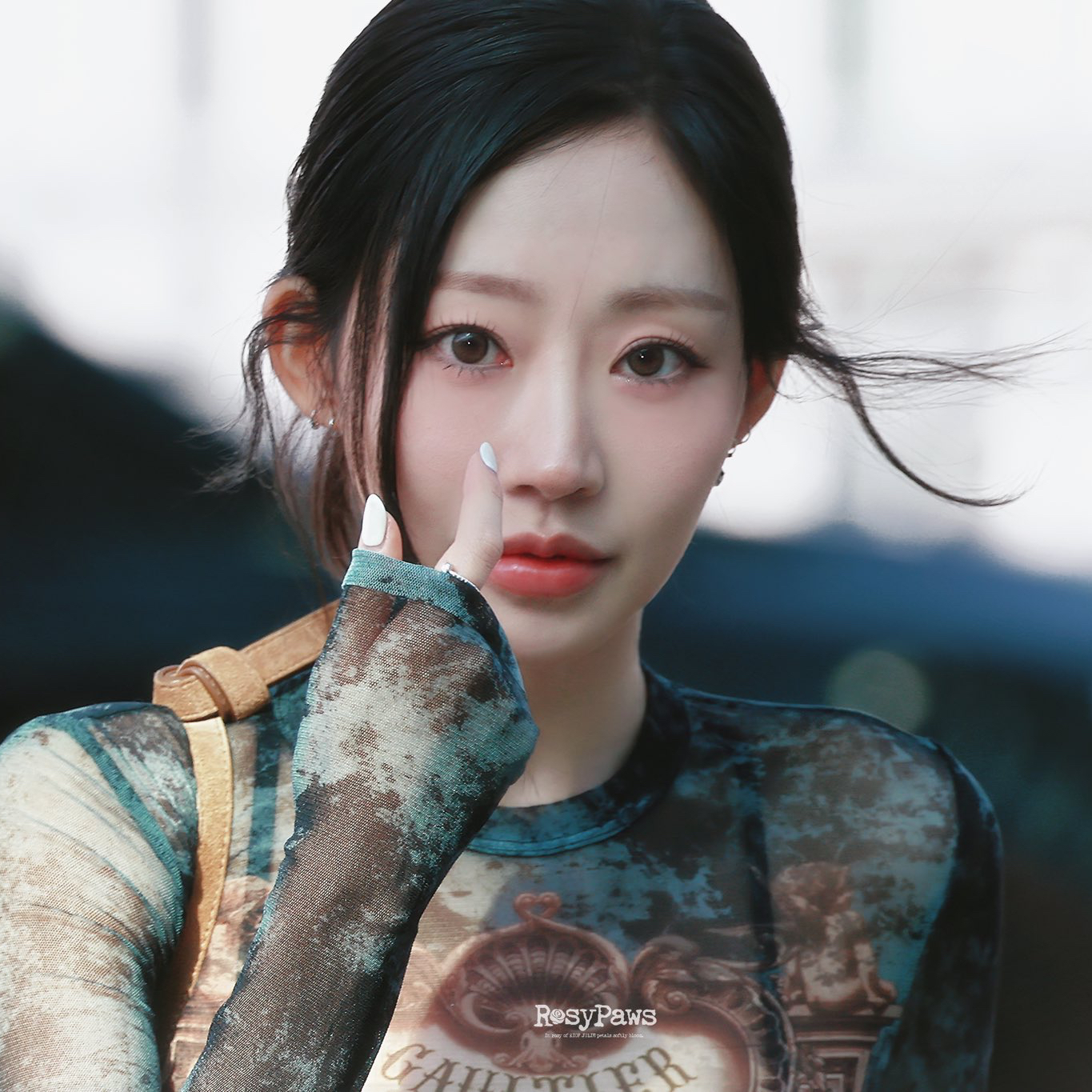 Recent activity shot of Julie (KISS OF LIFE)