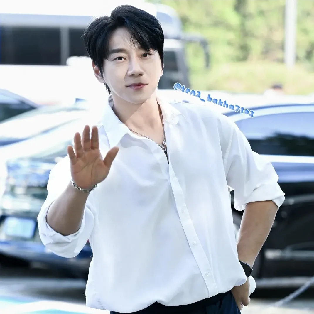 Foto terbaru Hwang Chiyeol