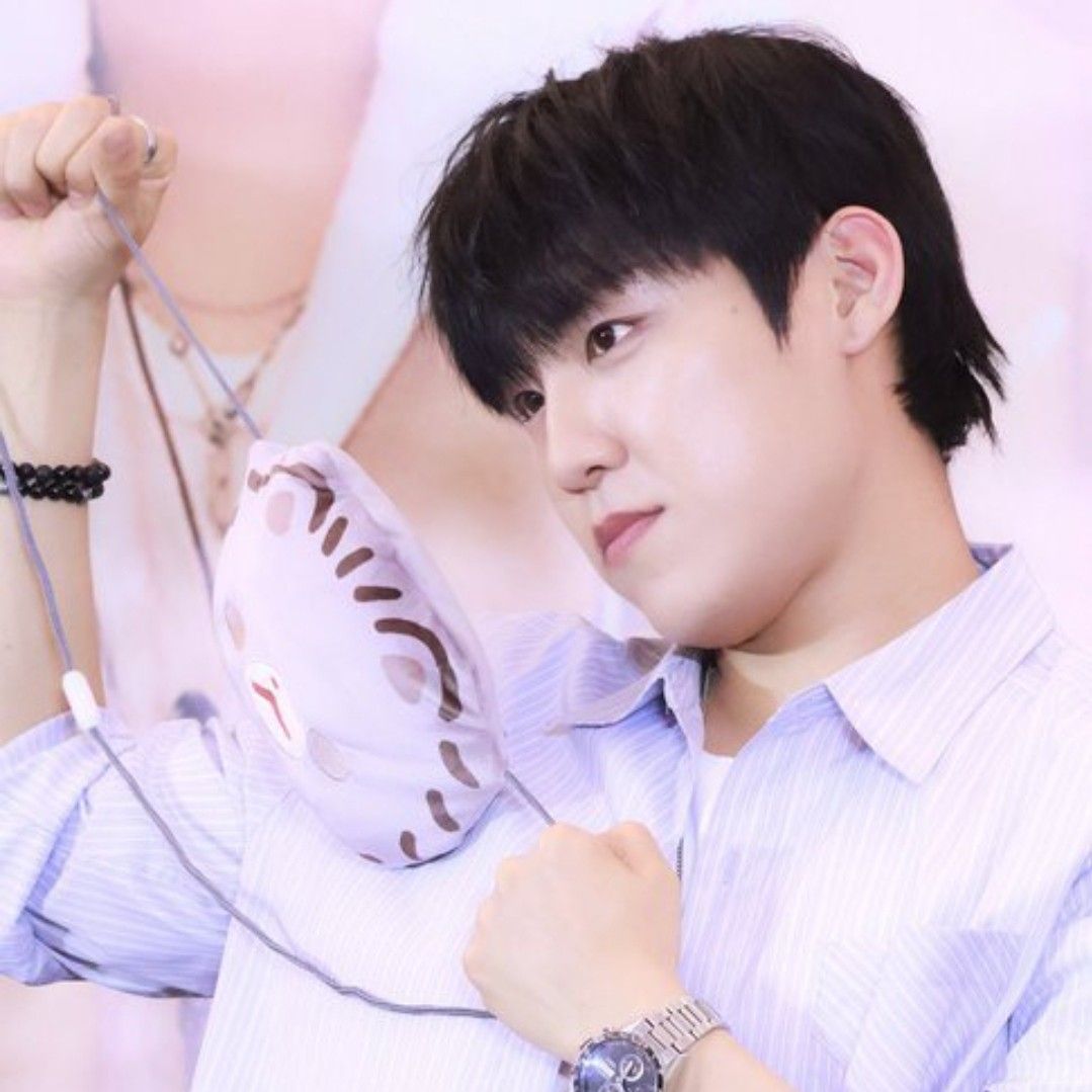 朴佑鎮 (AB6IX)的最新活動照片