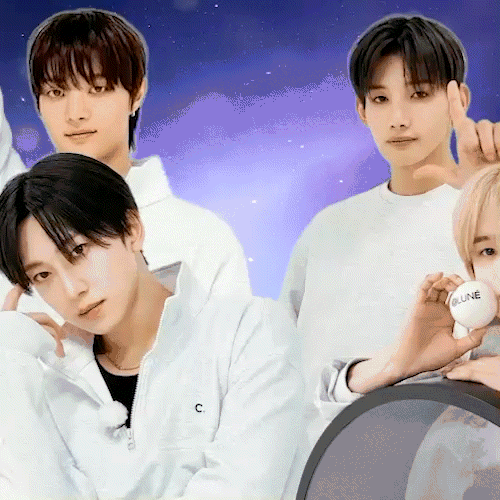 Latest photo of &TEAM