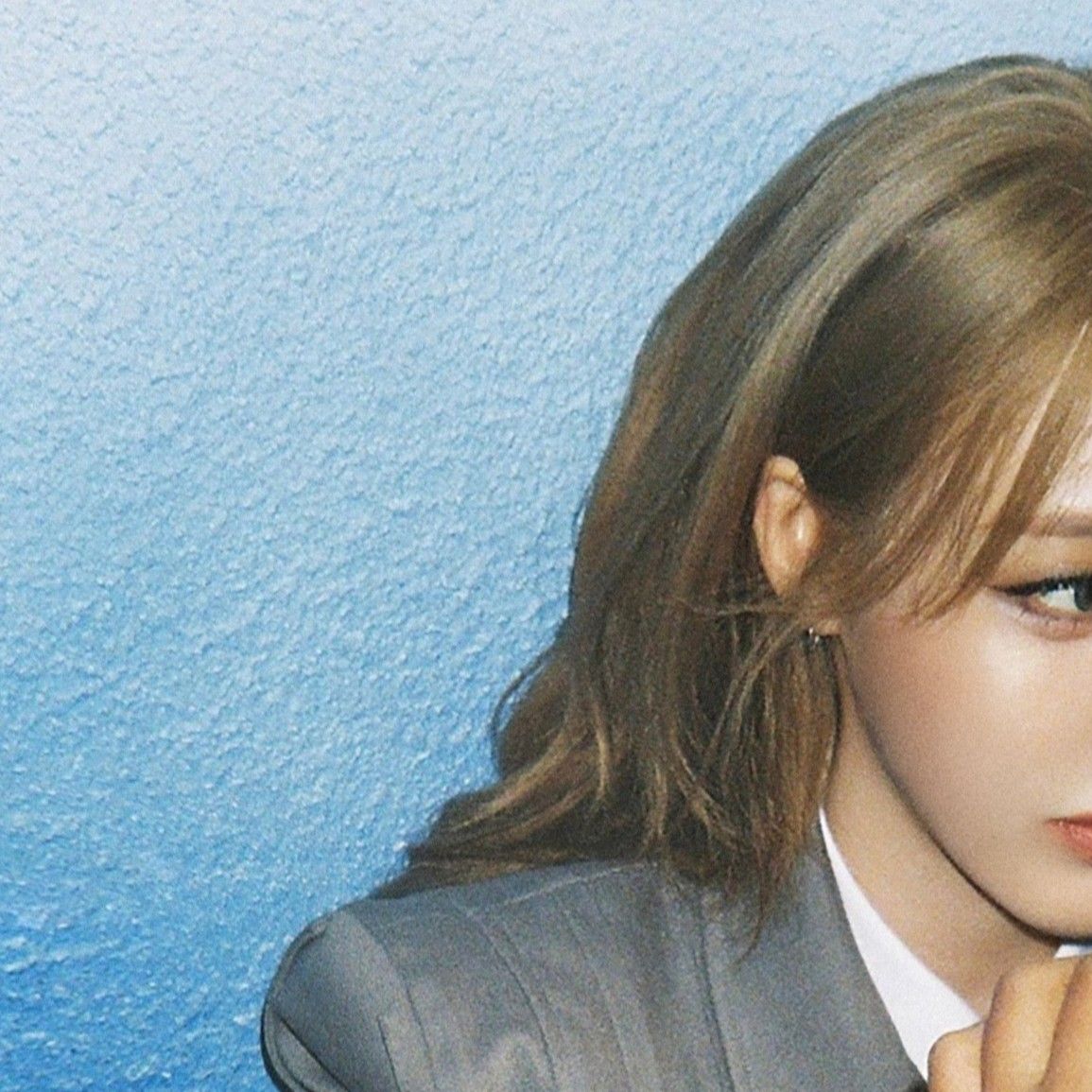 Behind-the-scenes cut of Moonbyul (MAMAMOO)