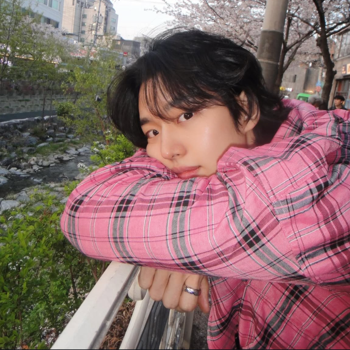 洪硕 (PENTAGON)粉丝拍下的瞬间