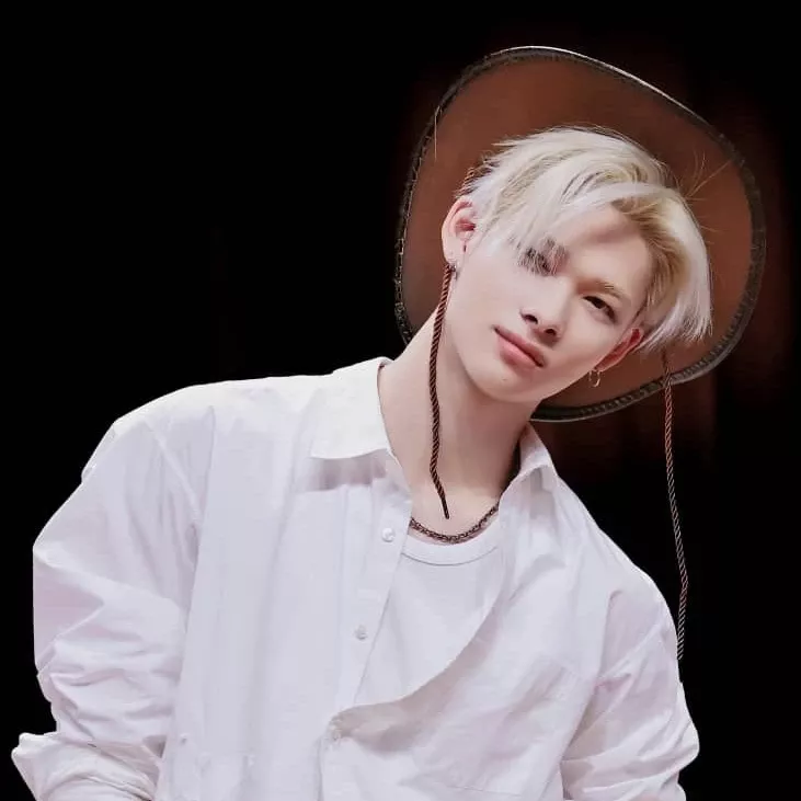 Foto terbaru NI-KI (ENHYPEN)