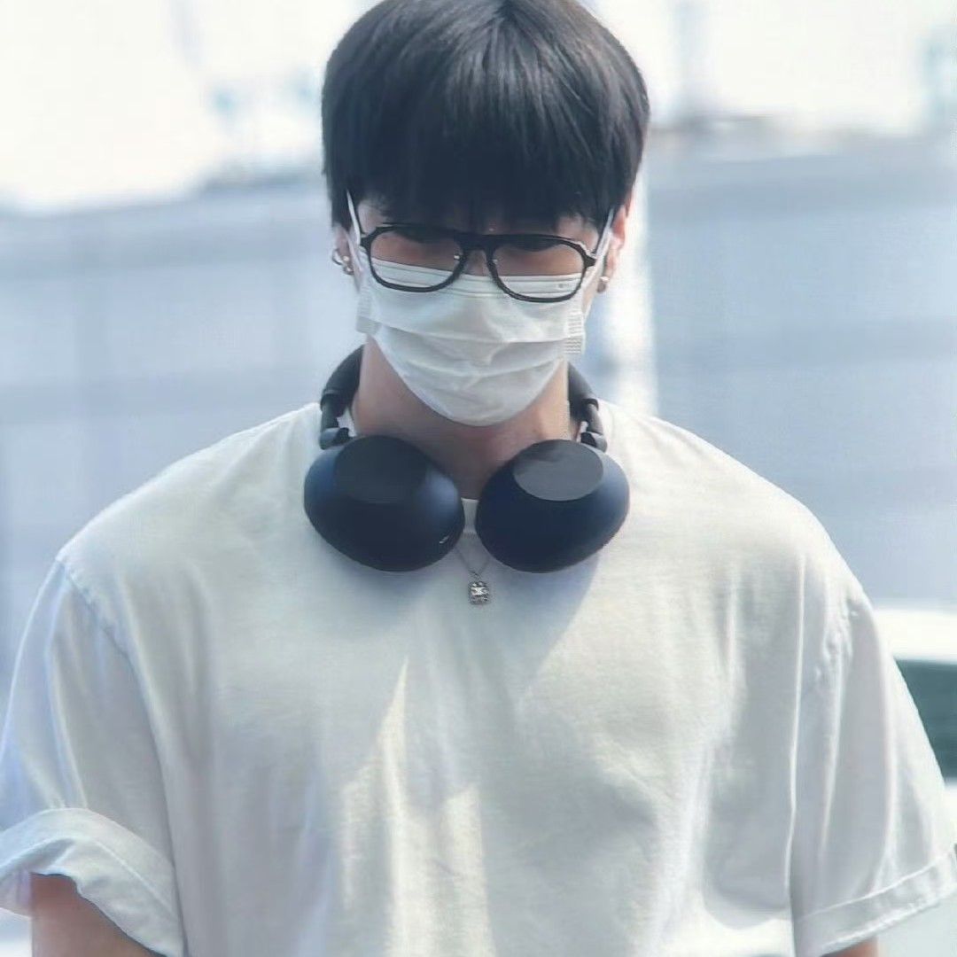 Latest photo of Kang Daniel