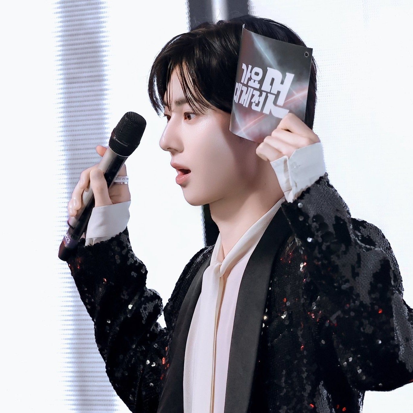 Latest photo of Hwang Minhyun