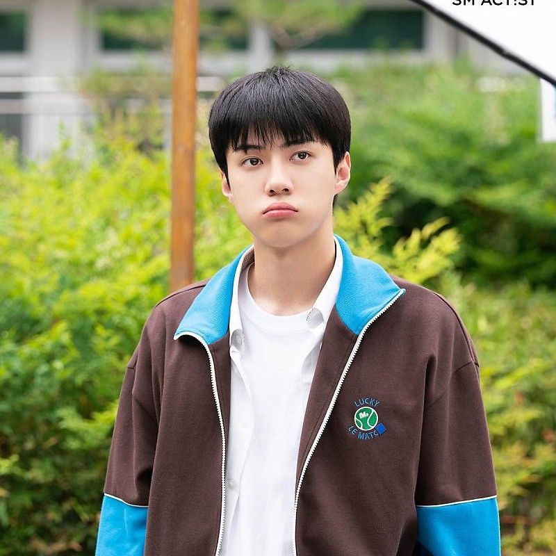 세훈 (EXO)의 비하인드 컷