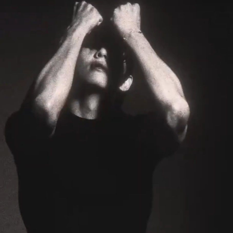 V (防弹少年团)的最新照片