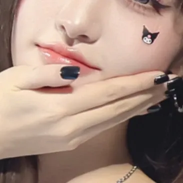 Recent activity shot of LIZ (IVE)