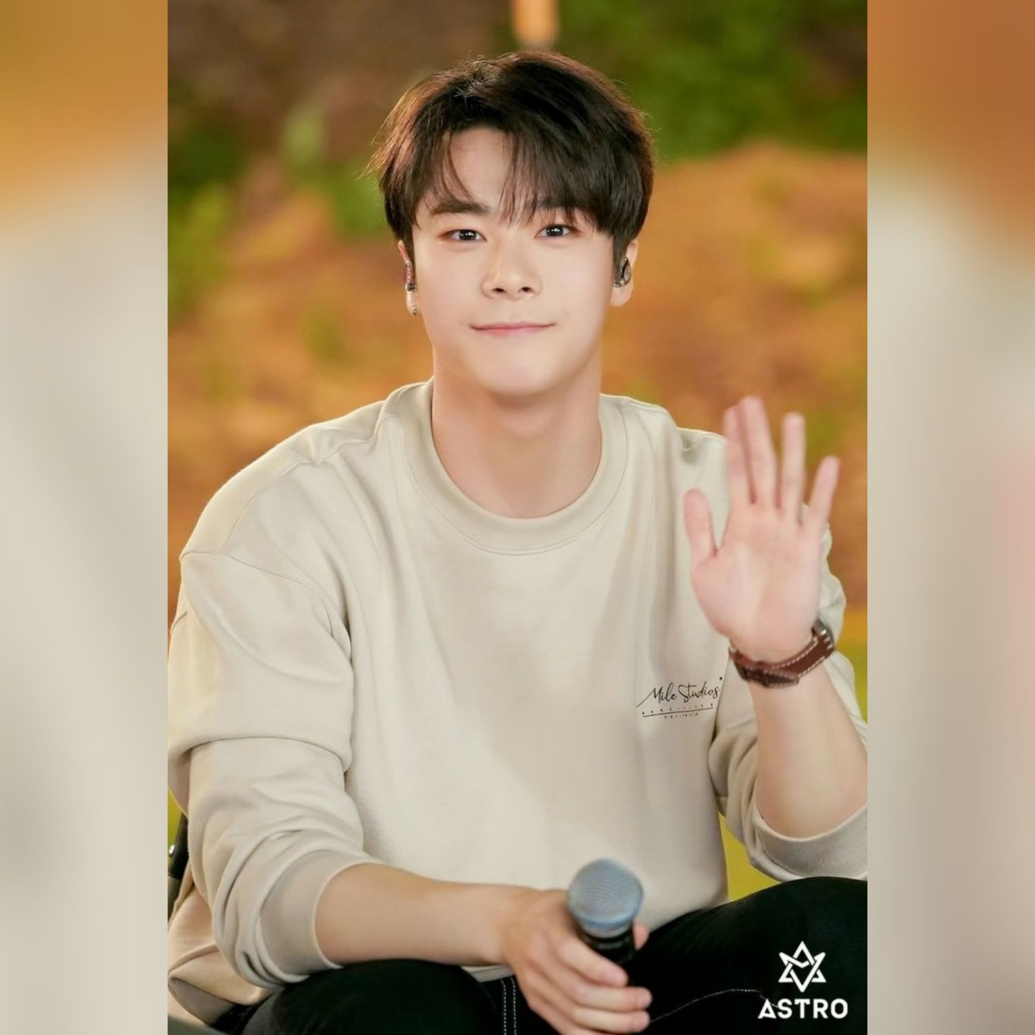 A moment captured by Moonbin (ASTRO)'s fan