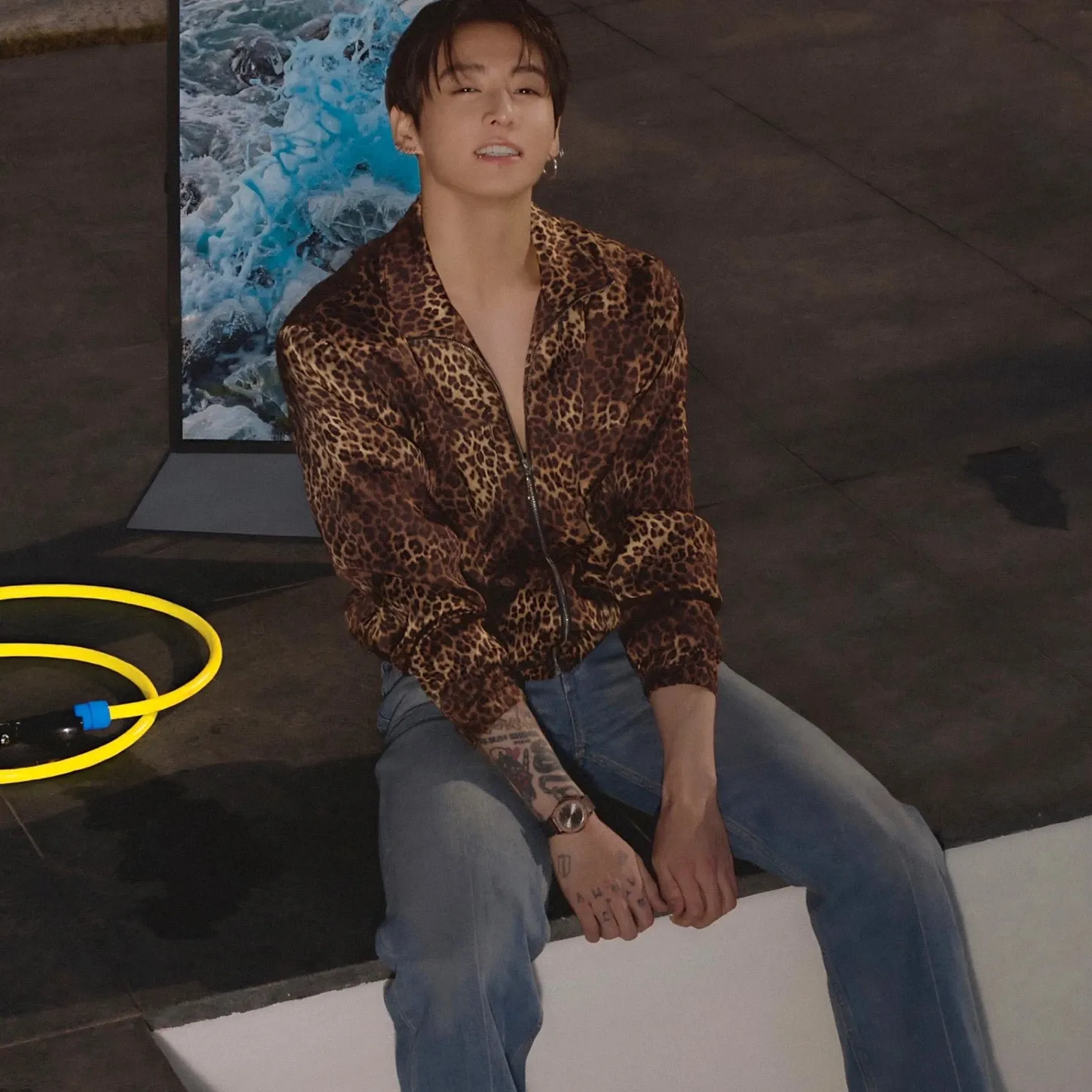 Behind-the-scenes cut of BTS
