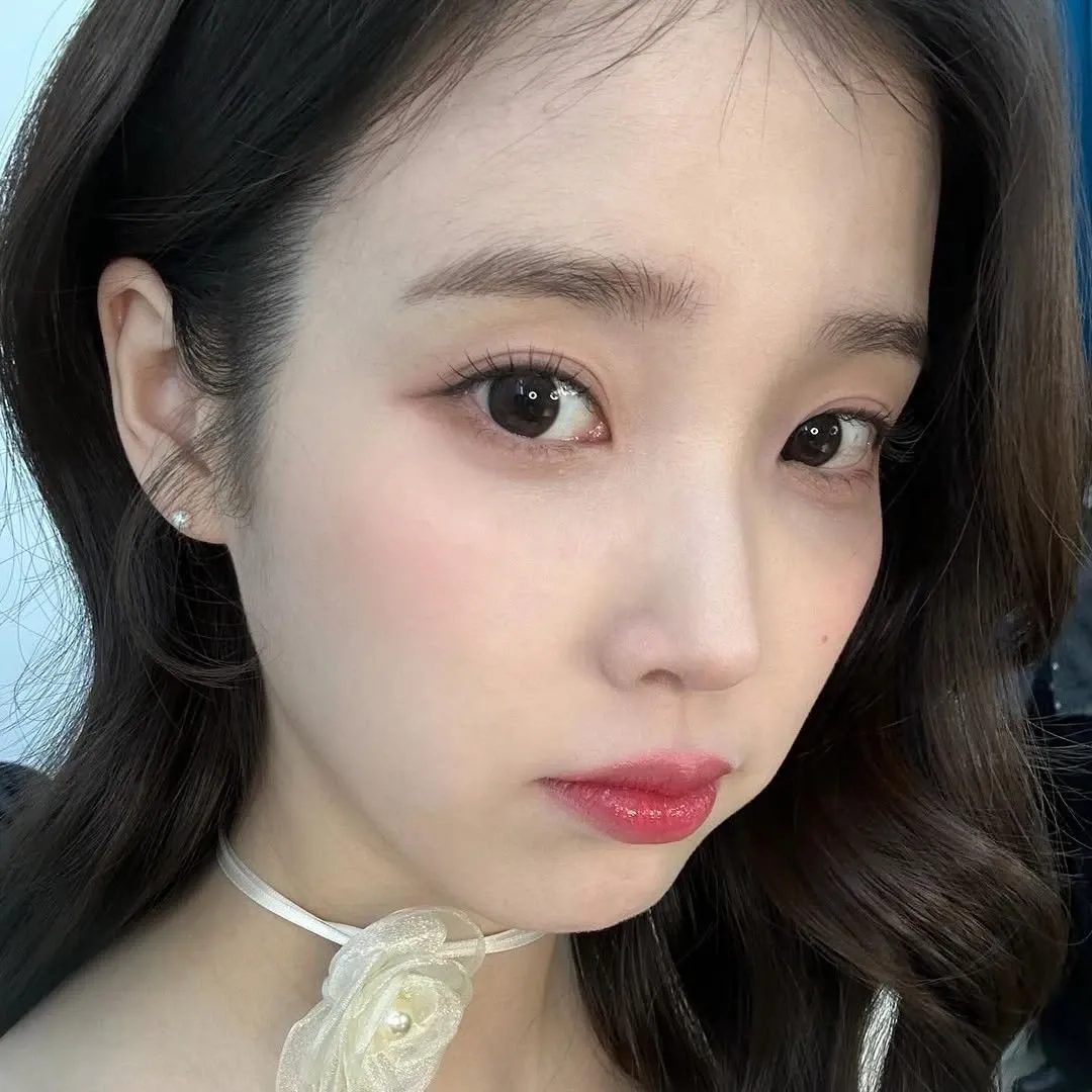 아이유의 최신 사진