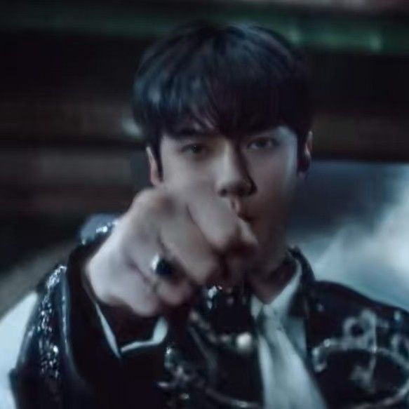 세훈 (EXO)의 비하인드 컷