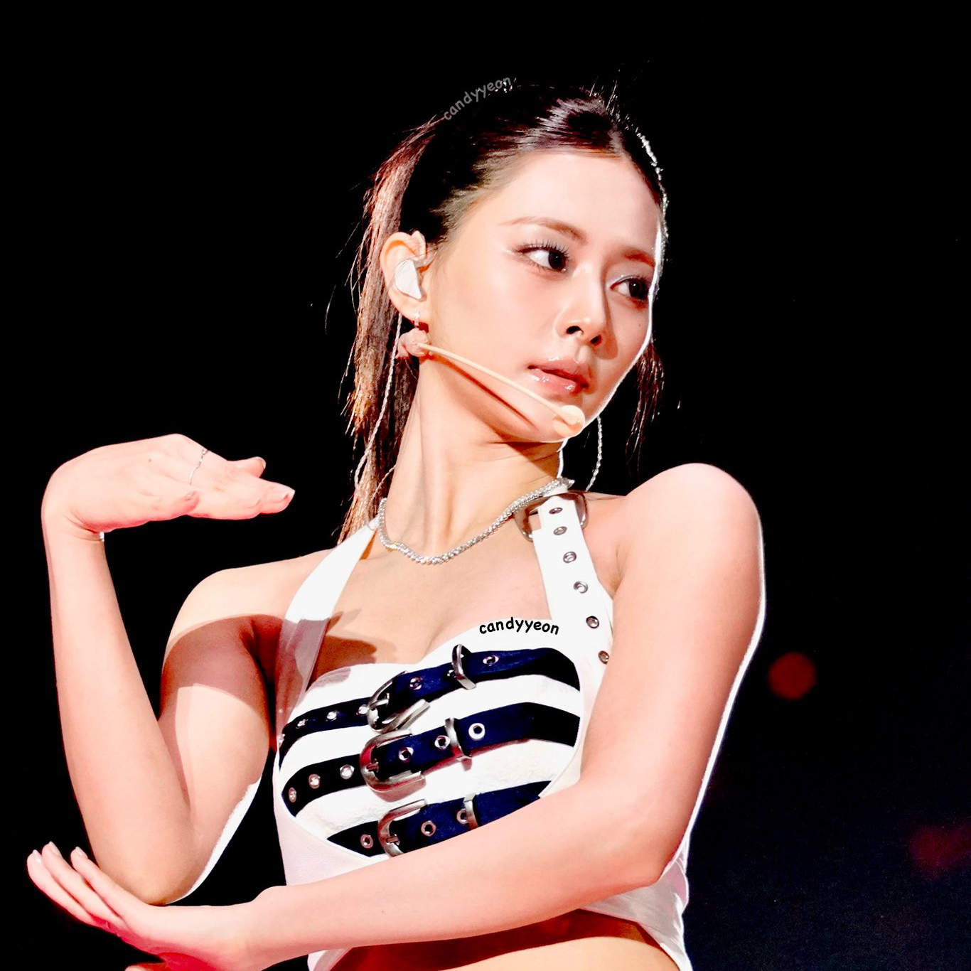 ツウィ (TWICE)の舞台裏ショット