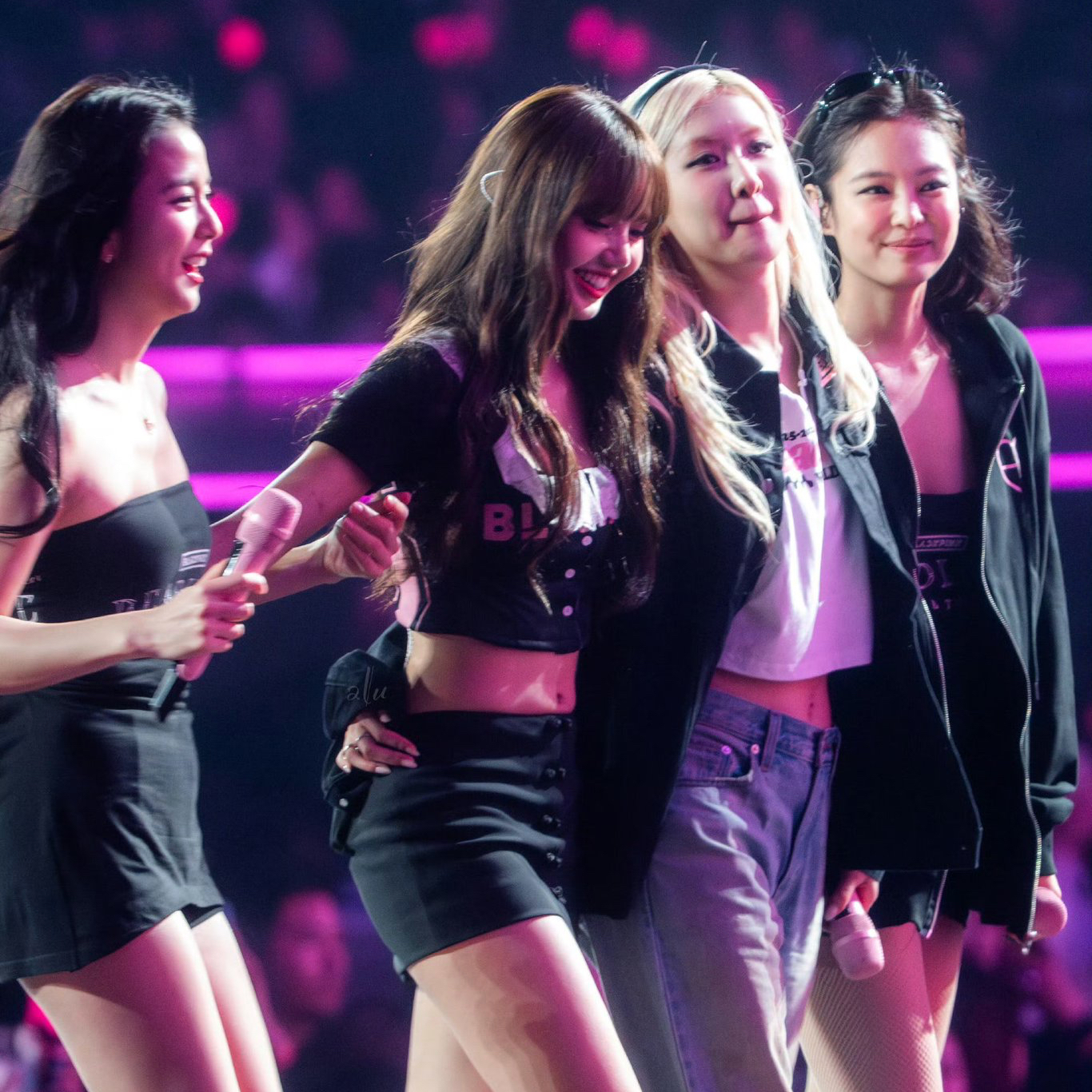 BLACKPINK的最新照片