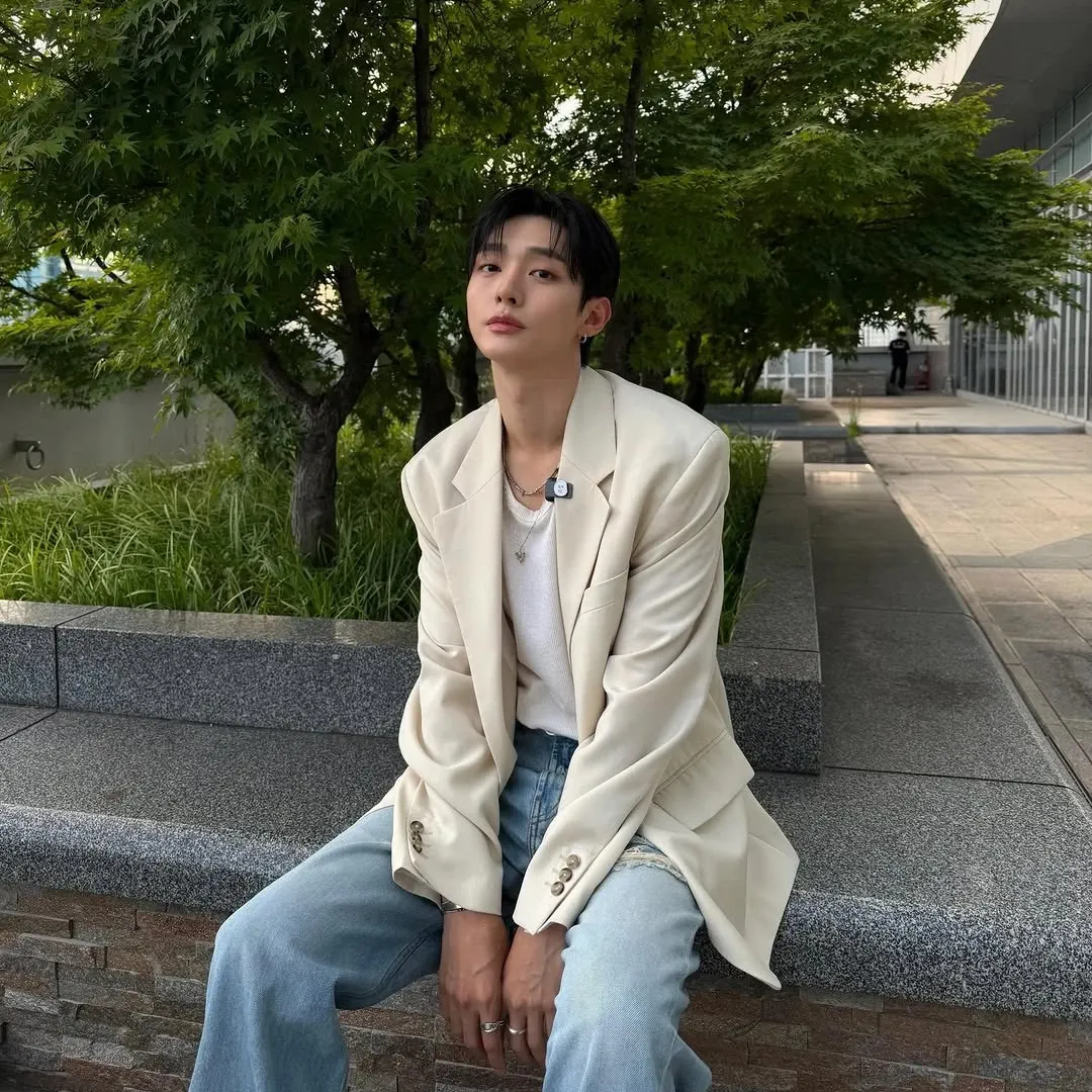 Behind-the-scenes cut of Yoon Jisung