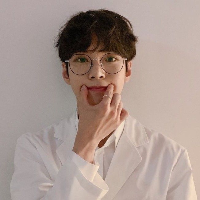 도영 (NCT 127)의 최신 사진