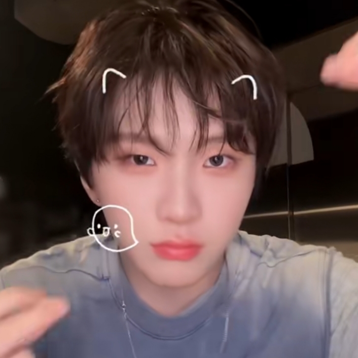 云鹤 (BOYNEXTDOOR)粉丝拍下的瞬间