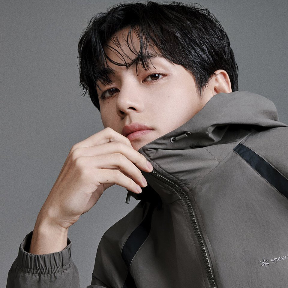 뷔 (방탄소년단)의 비하인드 컷