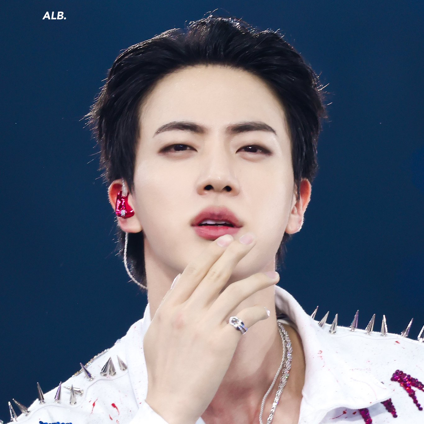 진 (방탄소년단)의 최신 사진