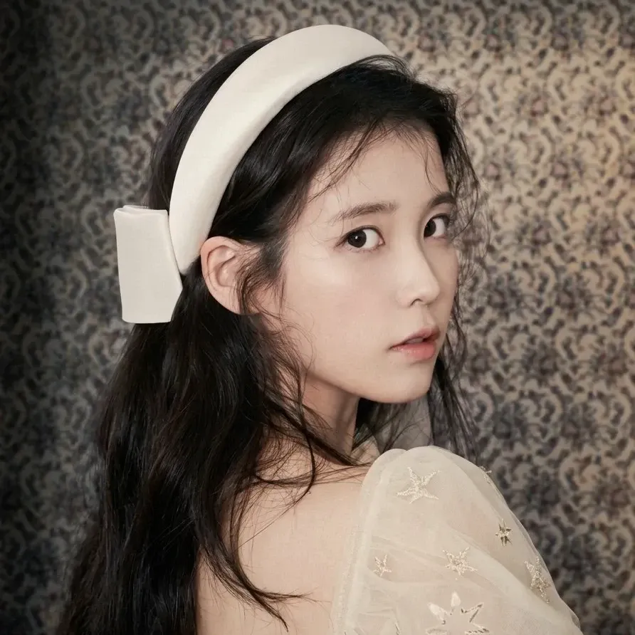 아이유 최근 활동샷