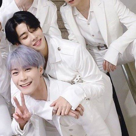 Behind-the-scenes cut of MJ (ASTRO)