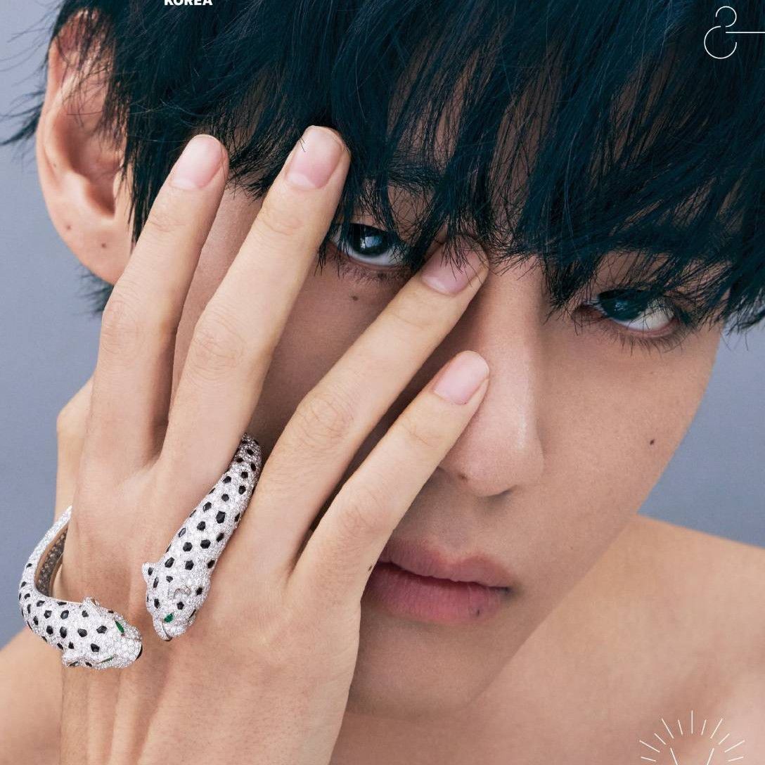 뷔 (방탄소년단)의 최신 사진