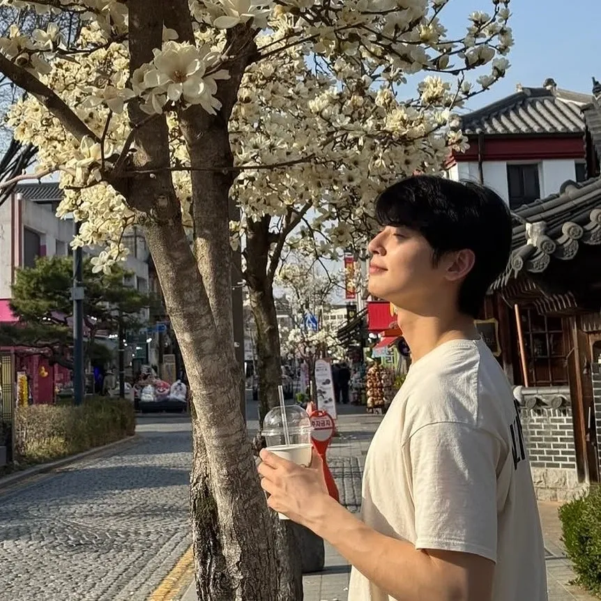 Recent activity shot of Eunwoo (ASTRO)