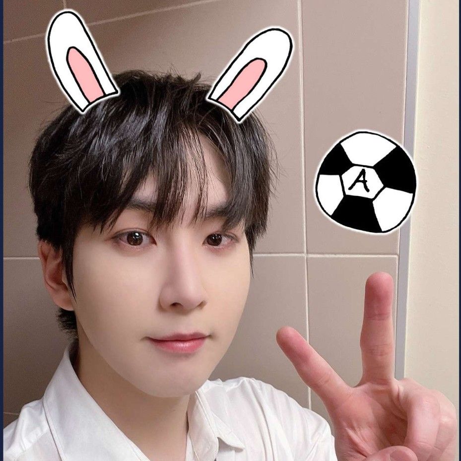 A moment captured by Shinwon (PENTAGON)'s fan