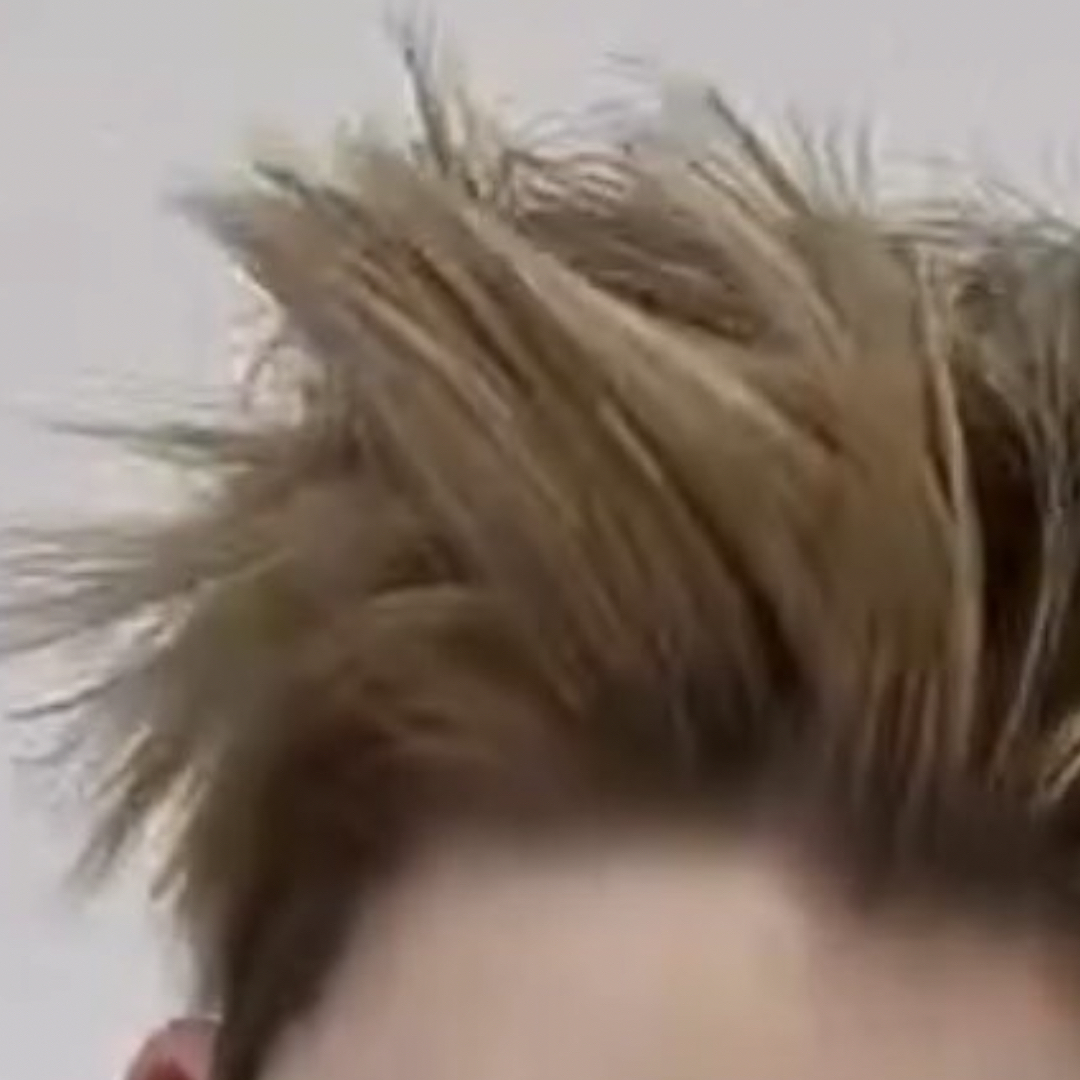 Momen yang diabadikan oleh penggemar Board