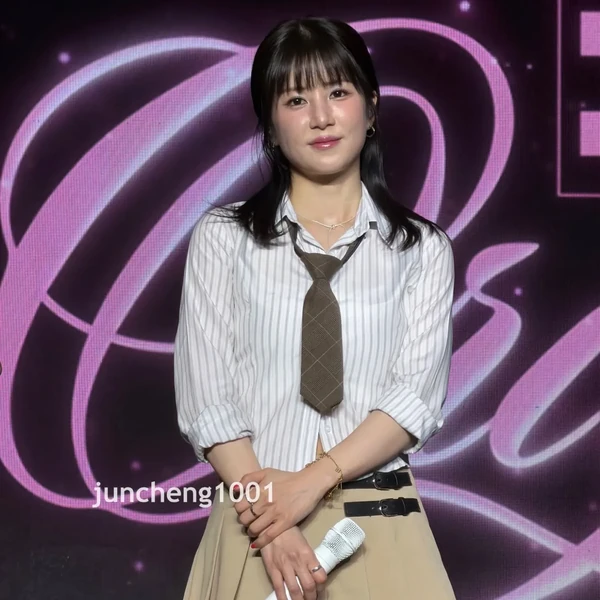 투표로 선정된 박초롱 (에이핑크)의 인기 프로필 이미지