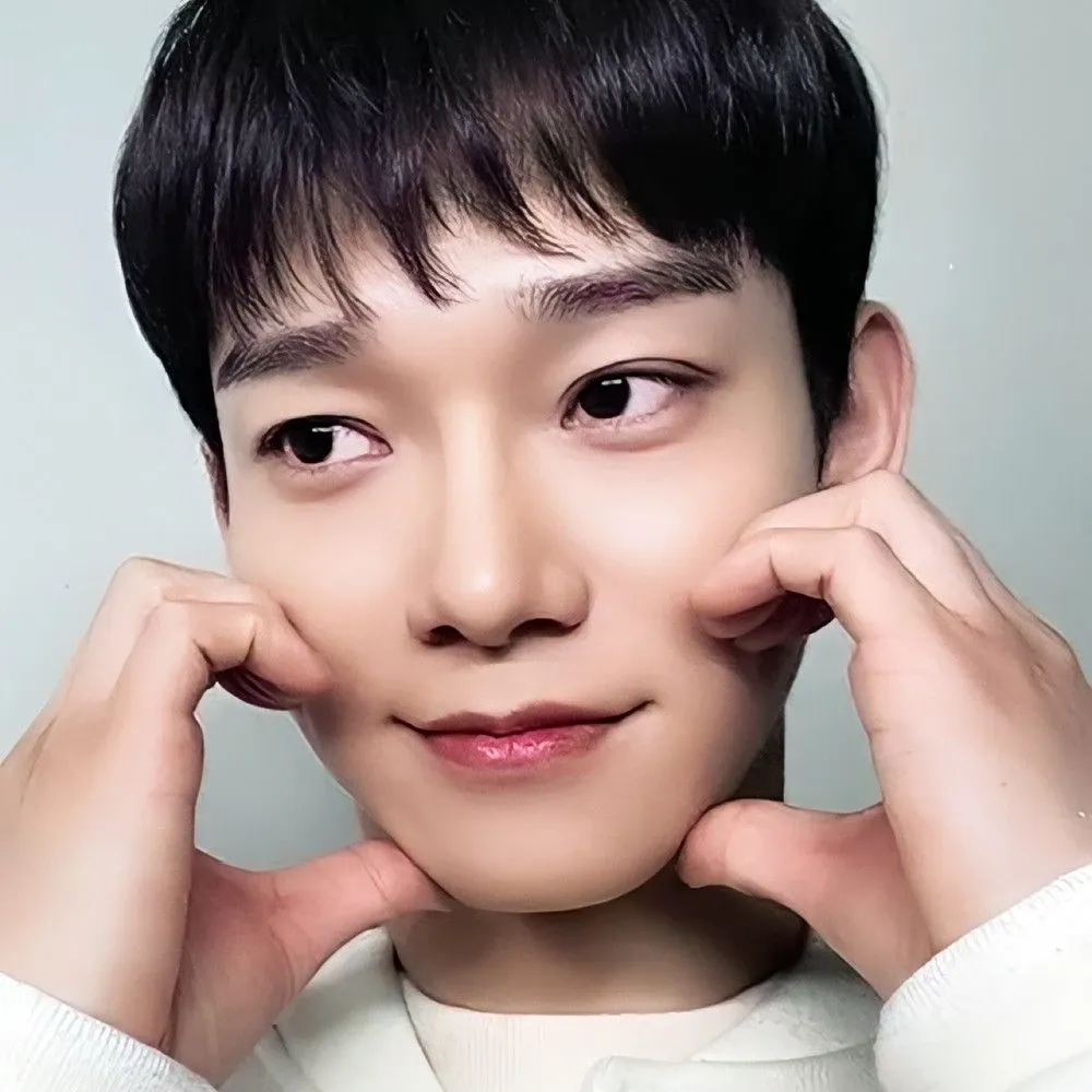 Latest photo of Chen (EXO)