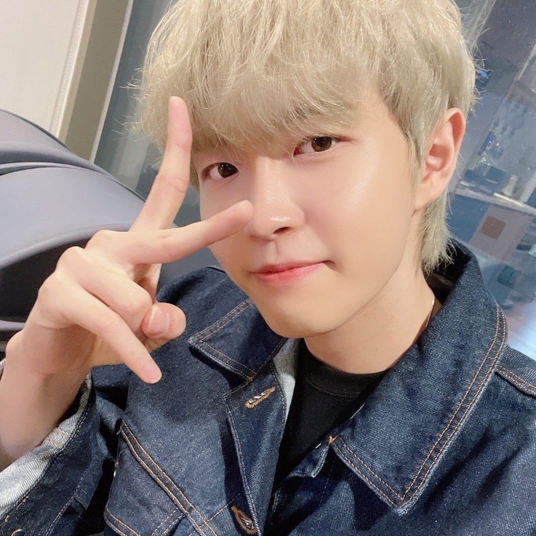 Momen yang diabadikan oleh penggemar Kim Jaehwan