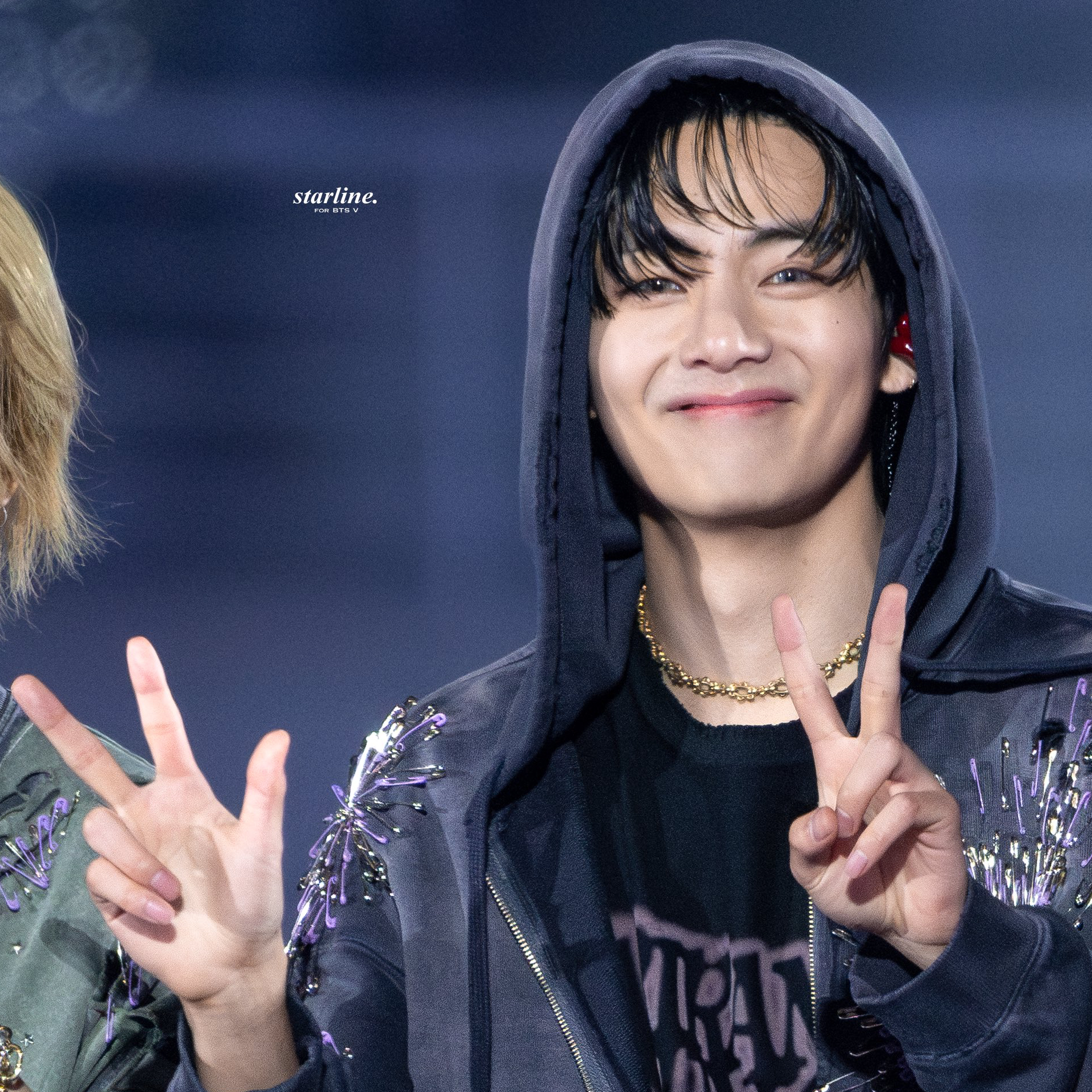 뷔 (방탄소년단)의 비하인드 컷