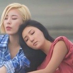 Foto aktivitas terbaru MAMAMOO