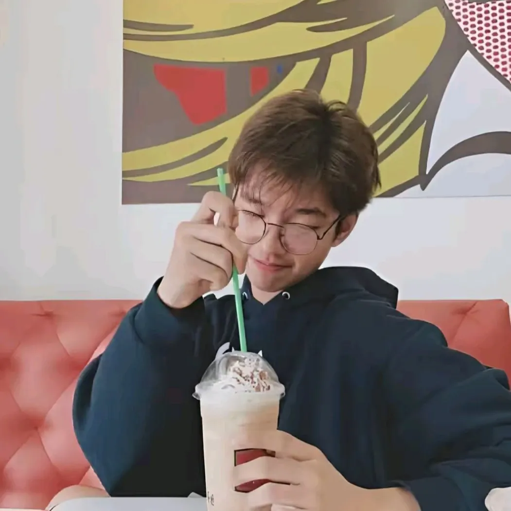 Recent activity shot of JL (AHOF)