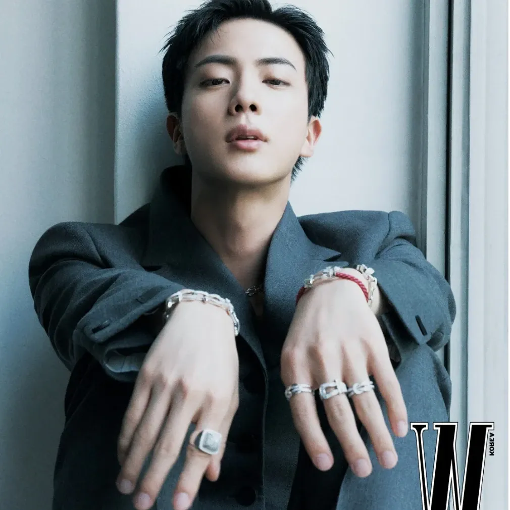Foto terbaru Jin (BTS)