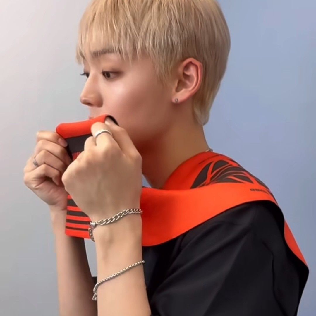 A moment captured by Chan (A.C.E)'s fan