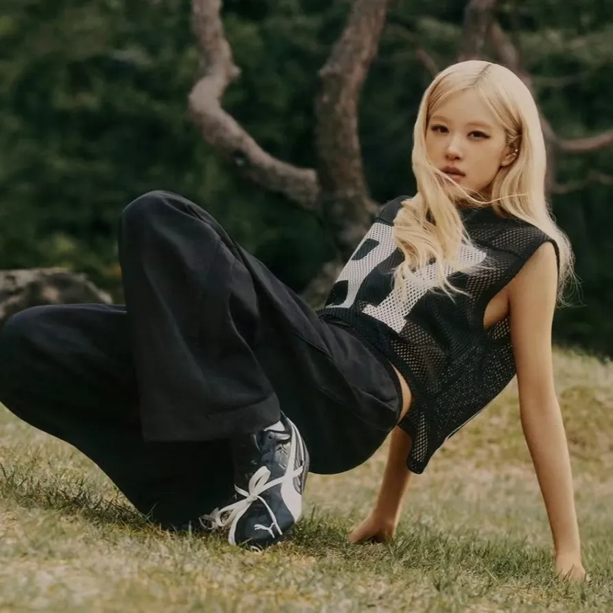 ROSÉ (BLACKPINK)的幕後花絮