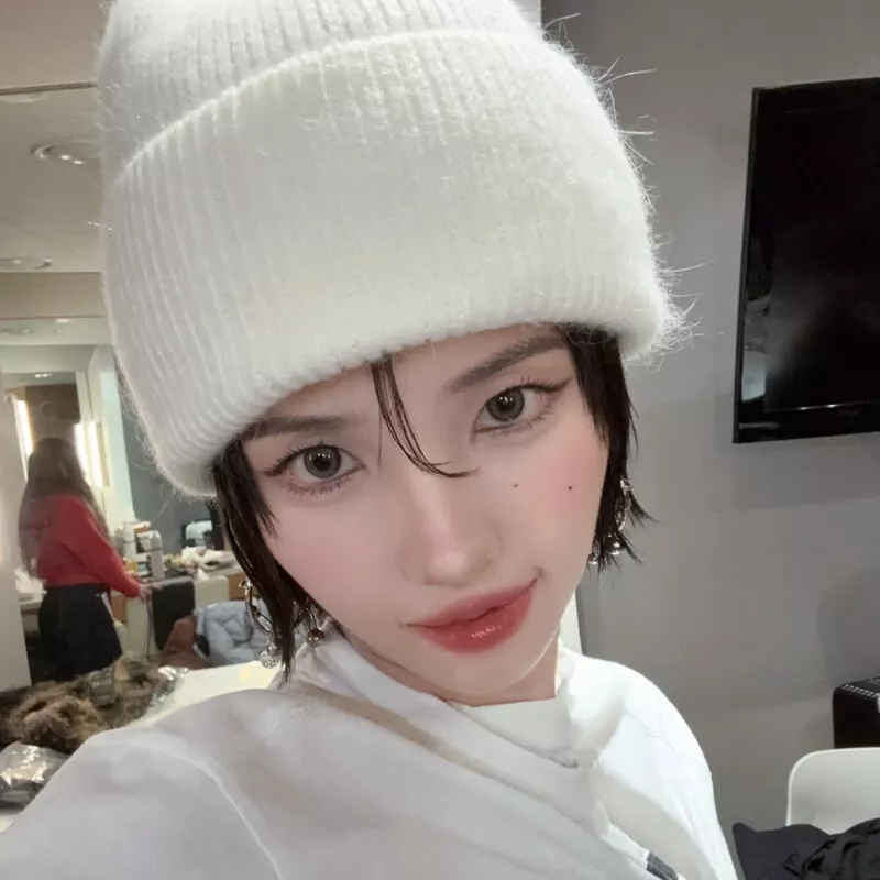 Recent activity shot of Soyeon (i-dle)
