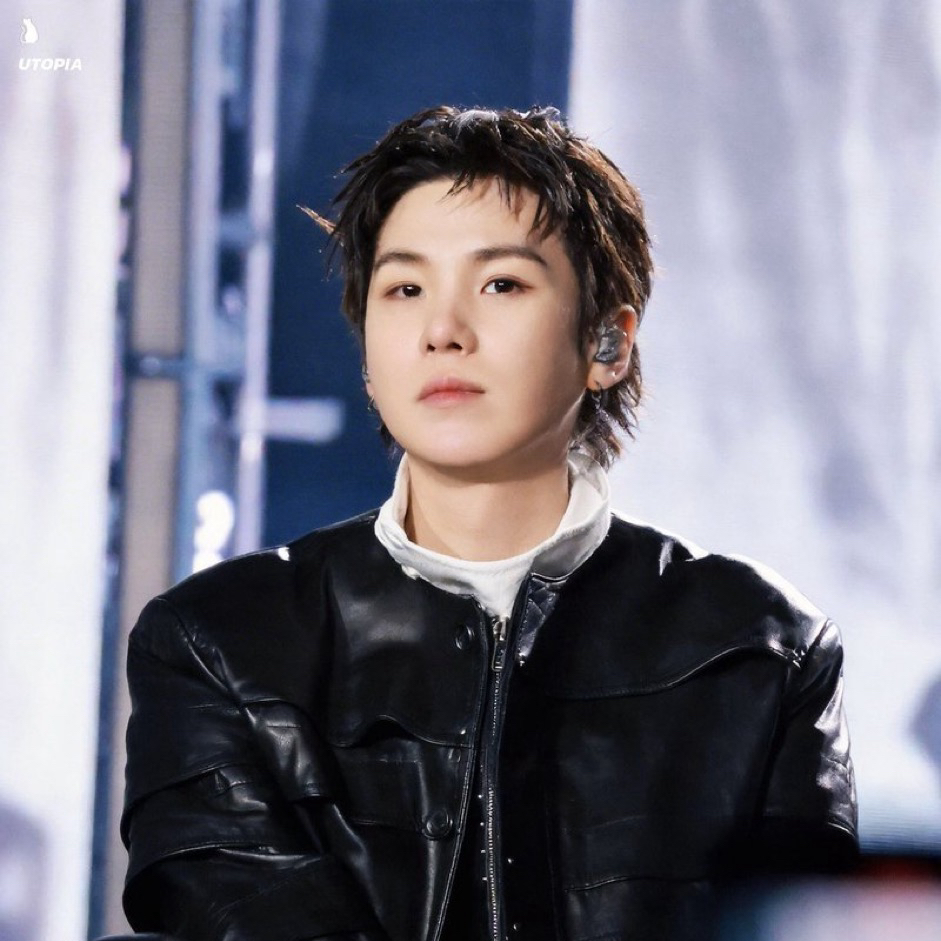 Foto aktivitas terbaru SUGA (BTS)