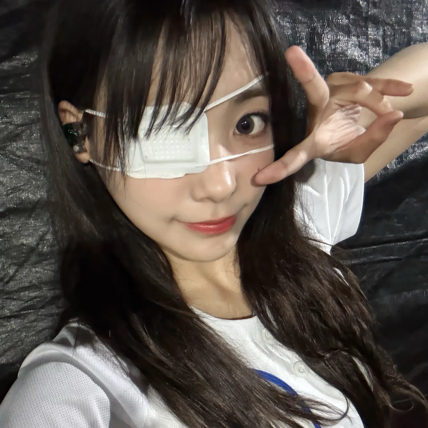 Recent activity shot of Siyeon (QWER)