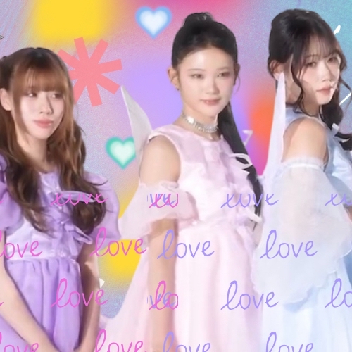 A moment captured by ME:I's fan