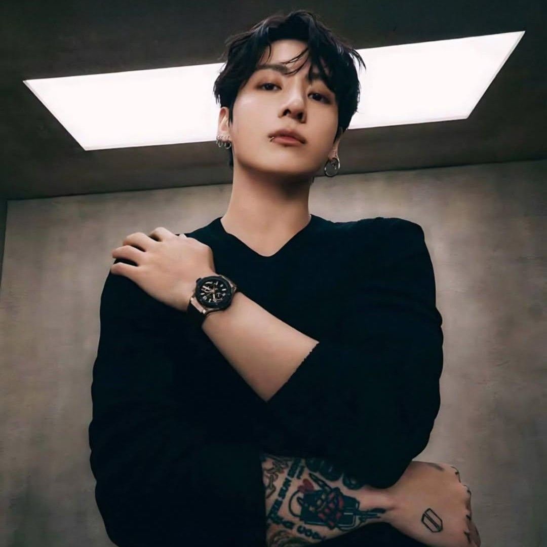 Foto aktivitas terbaru Jungkook (BTS)