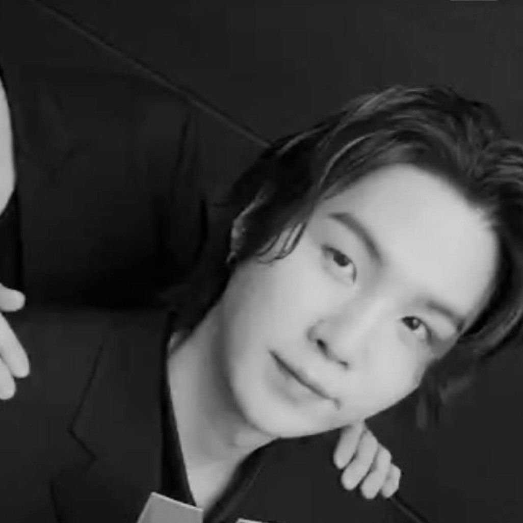 A moment captured by SUGA (BTS)'s fan