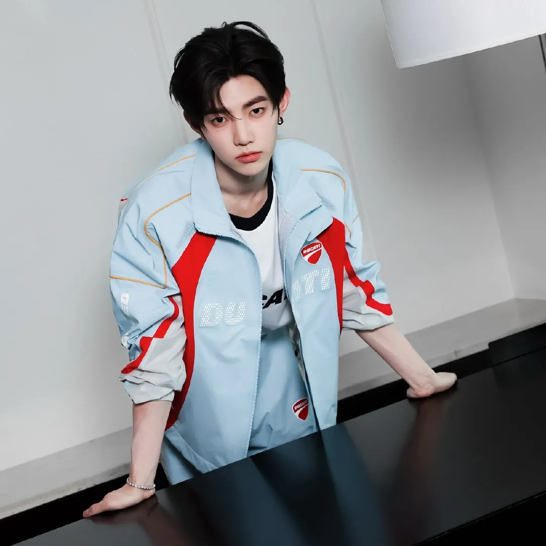 Behind-the-scenes cut of Zhang Hao
